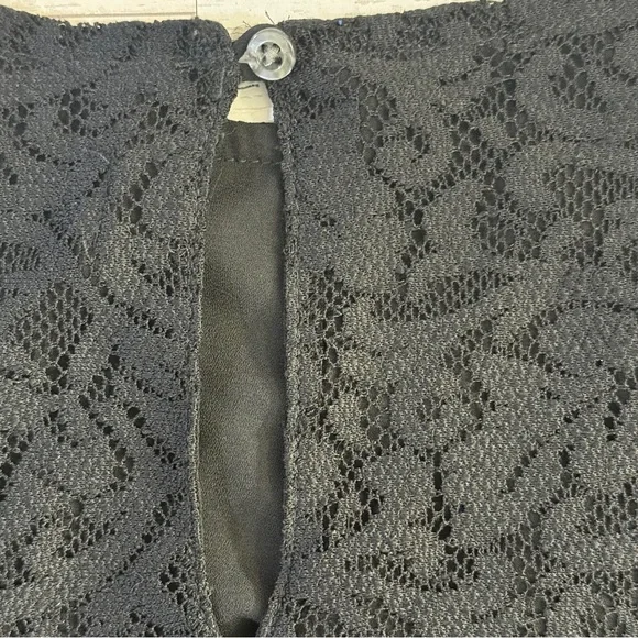 Abercrombie & Fitch Black Lace Overlay Tank – Size Small - Picture 5 of 7